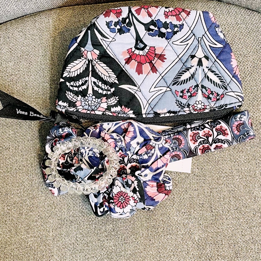 Vera Bradley Blooms Hair Accessories Kit w/ Cosmetic Pouch / Toiletry Bag Bundle - Picture 4 of 4